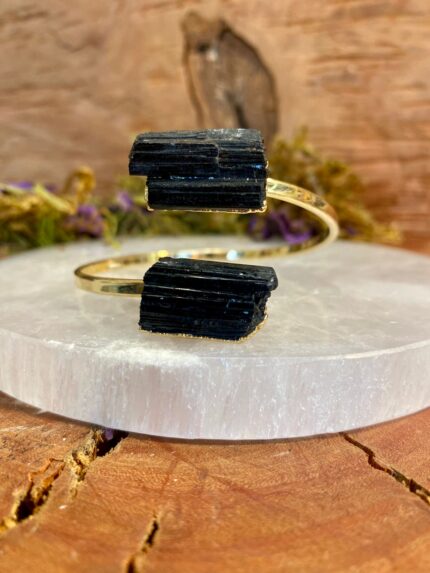 Bracelete DouradoTurmalina Negra