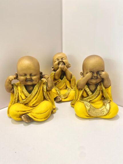 Trio de Budas Sábios Sentados – Não Fale, Não Ouça, Não Veja (Amarelo Intenso)